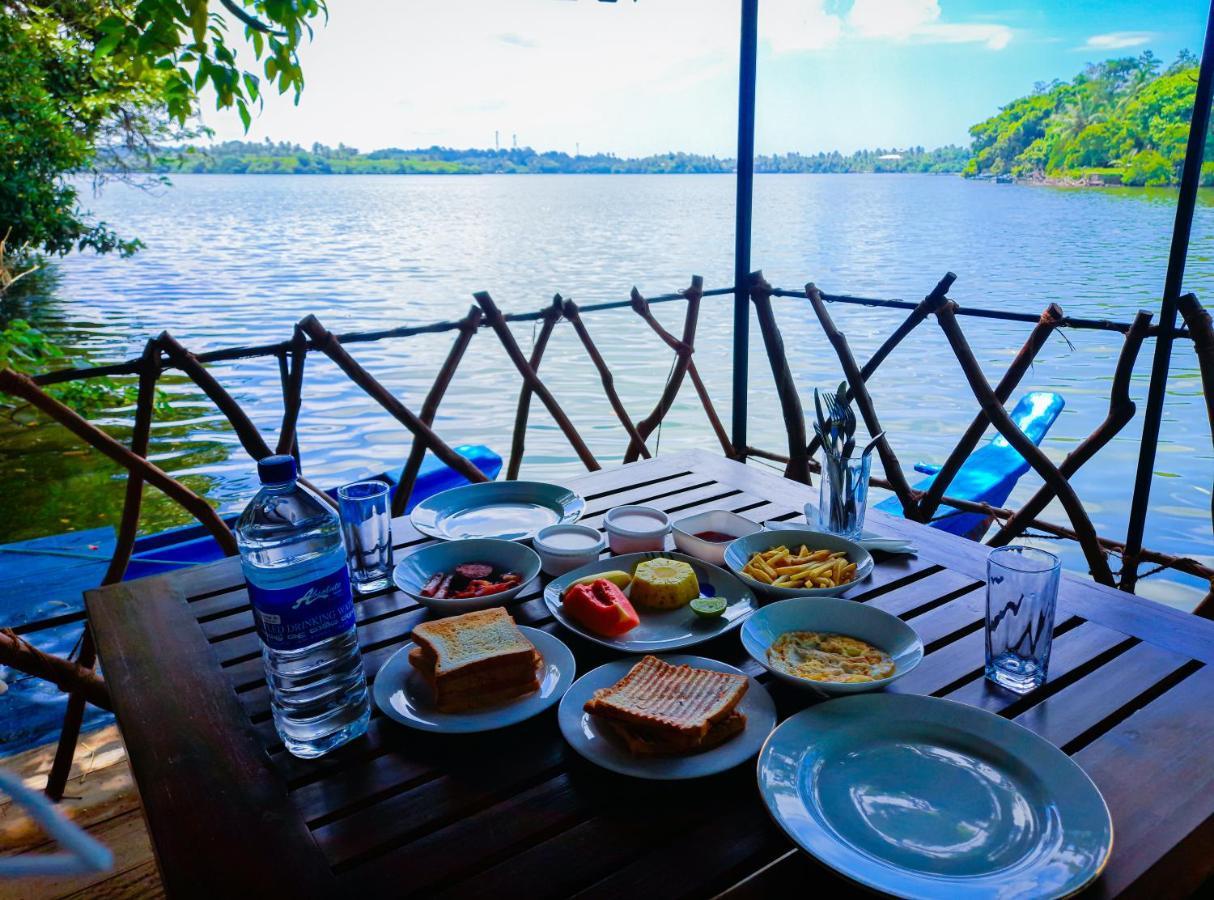 Scenery River Star Hotel ฮิกคาดูวา ภายนอก รูปภาพ