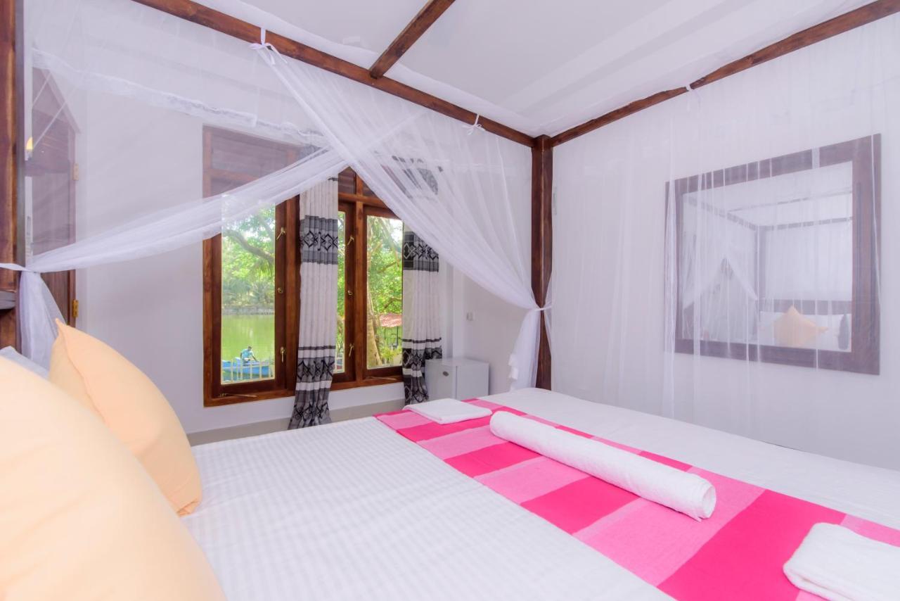Scenery River Star Hotel ฮิกคาดูวา ภายนอก รูปภาพ