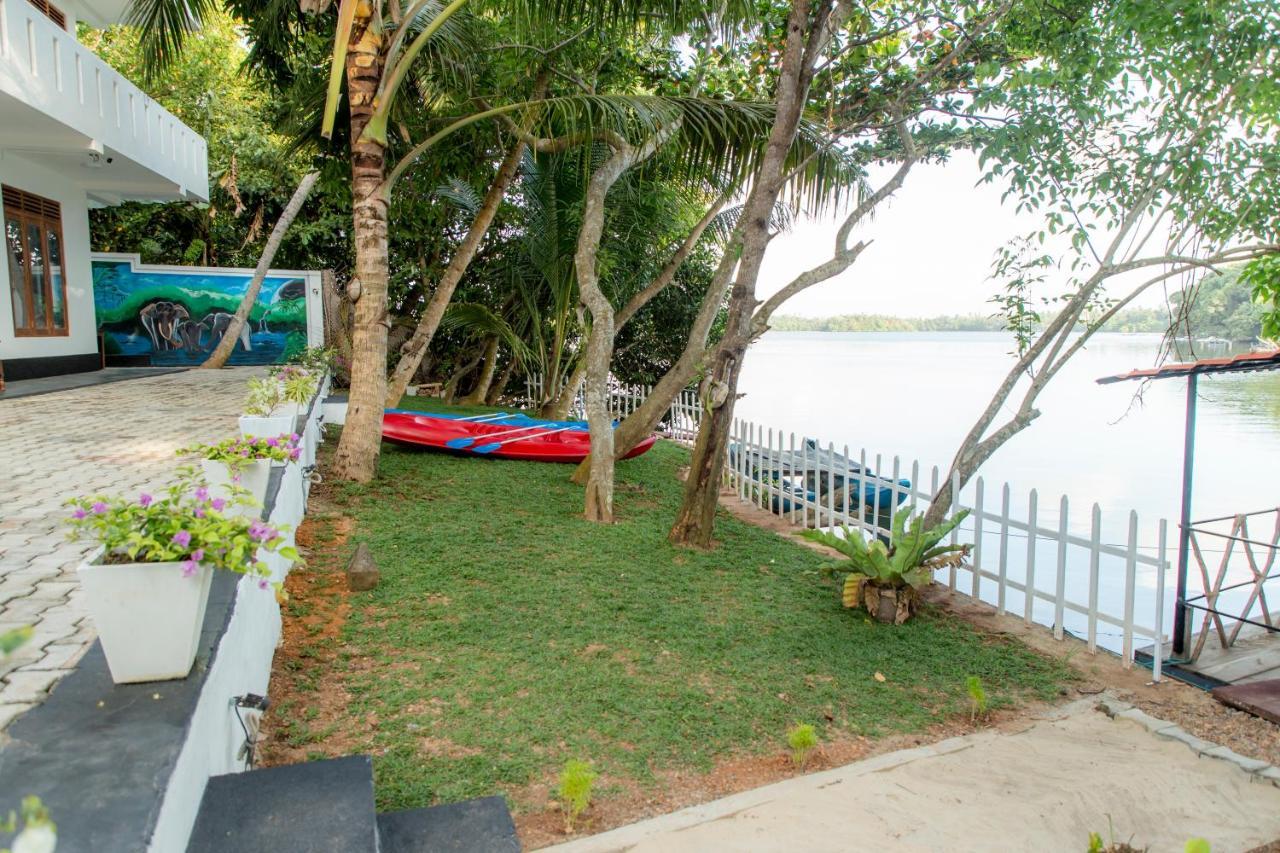 Scenery River Star Hotel ฮิกคาดูวา ภายนอก รูปภาพ